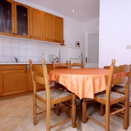 Apartment With Wifi - 9077